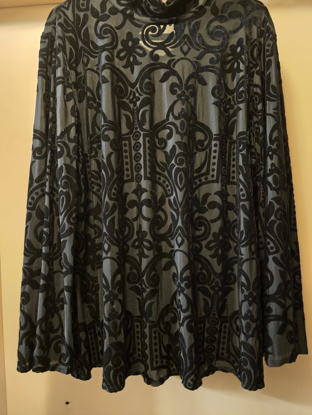 Cato Plus 18/20 Black Burnout Velvet Mock Neck Top Floral Damask Whimsigoth